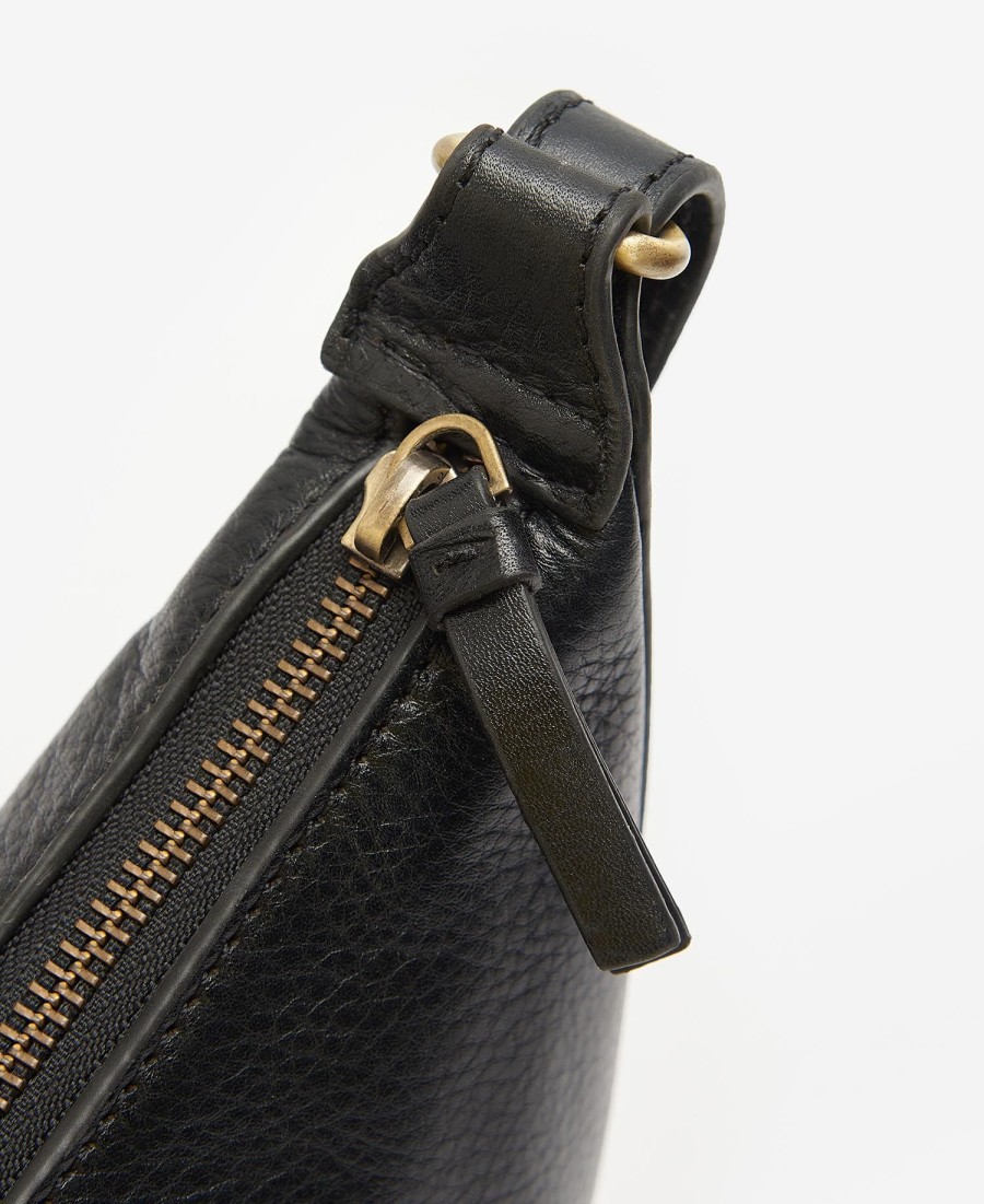 laire crescent leren tas