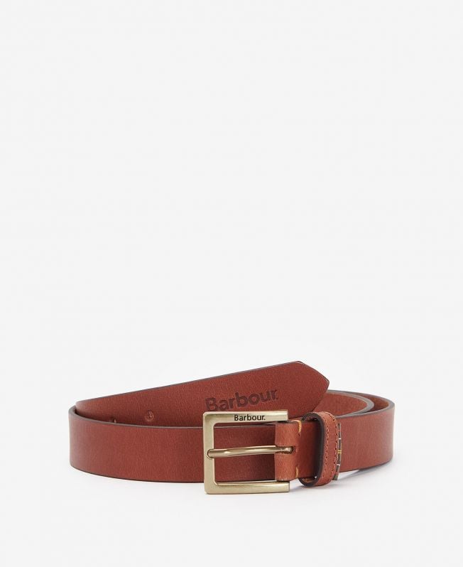 trek de leren riem omhoog