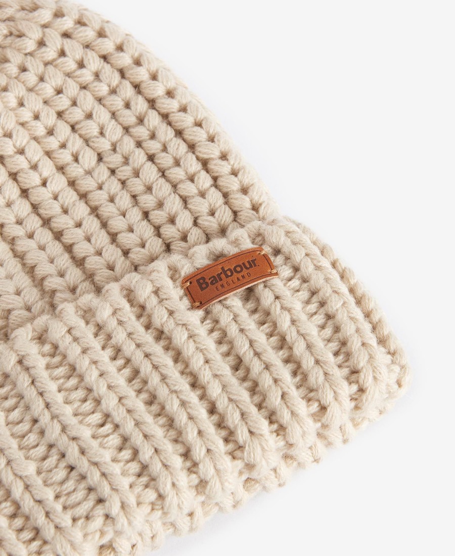 beanie saltburn
