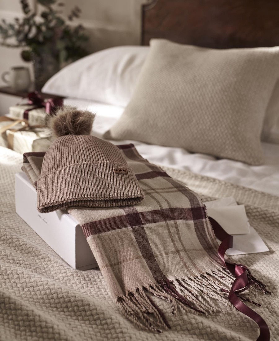 dover muts en hailes sjaal cadeauset
