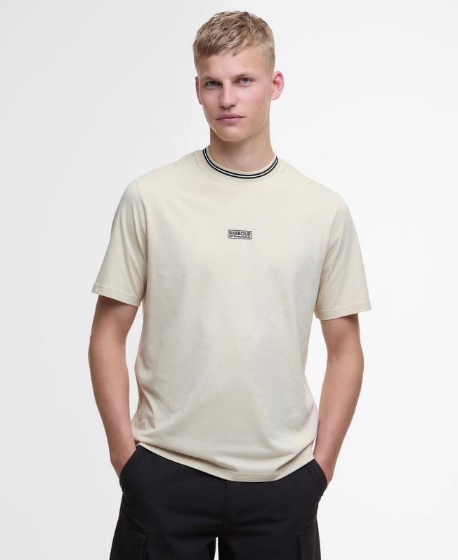 t-shirt met logo en klep