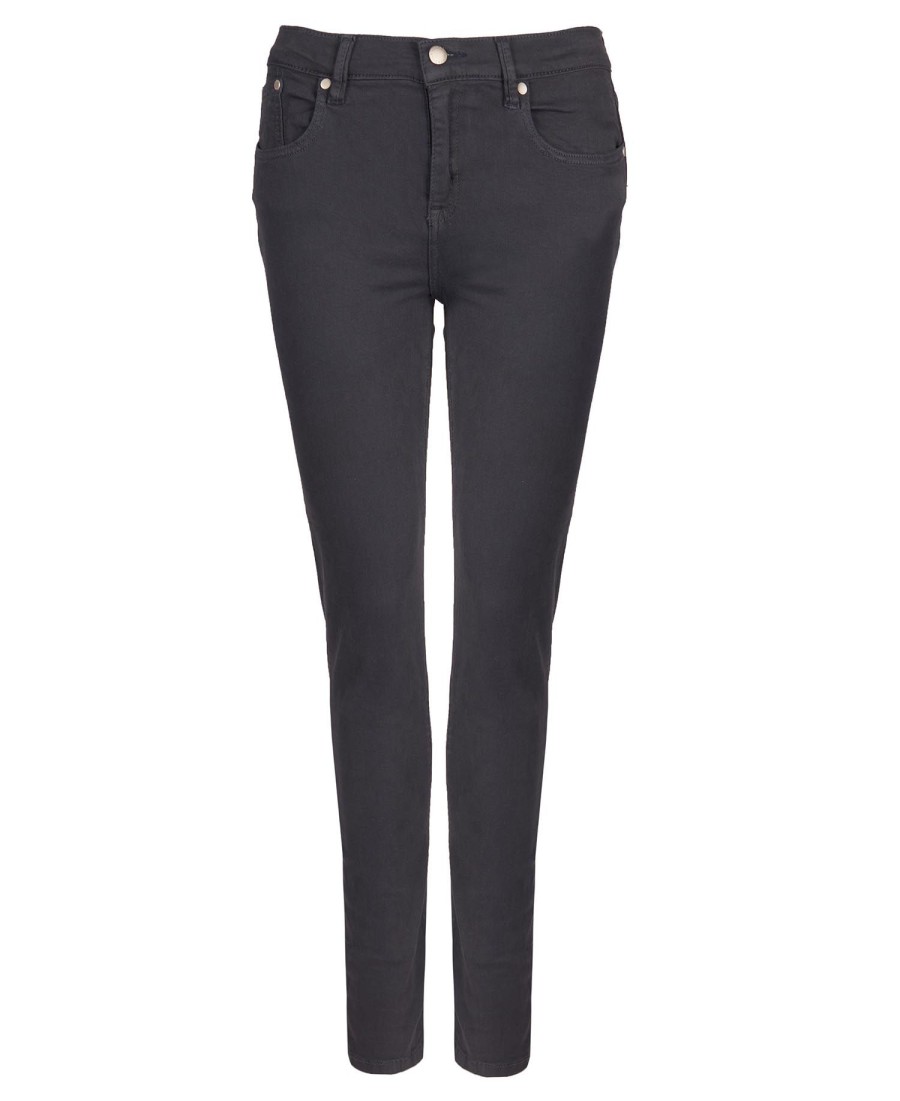 slim fit jeans